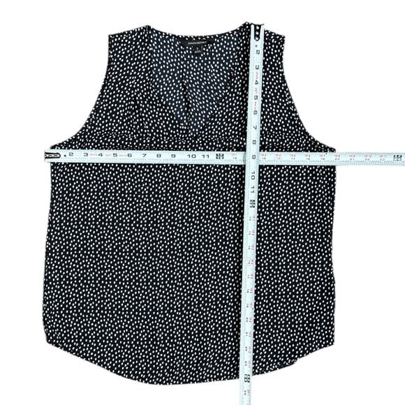 Banana Republic Size S Black White Polka Dot Sleeveless V-Neck Blouse Comfort - Picture 5 of 8